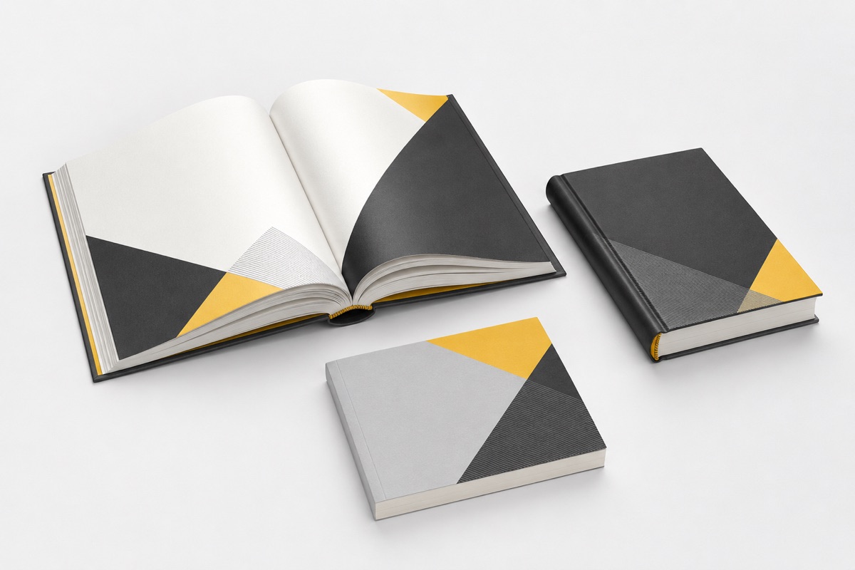 Livros de capa dura com costura à linha impressos pela Factory Ideas